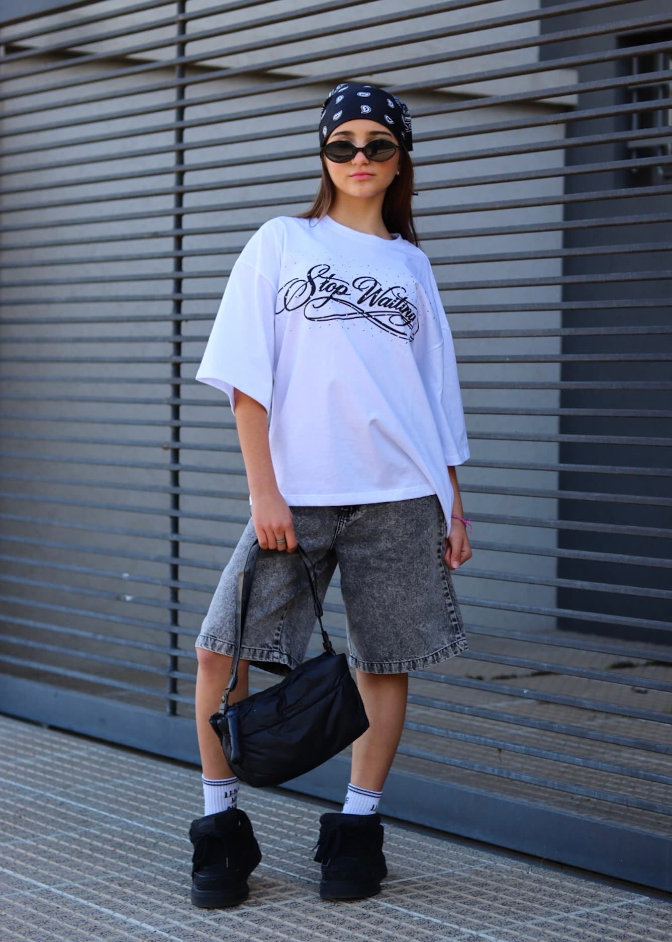 Remera Stop Waiting